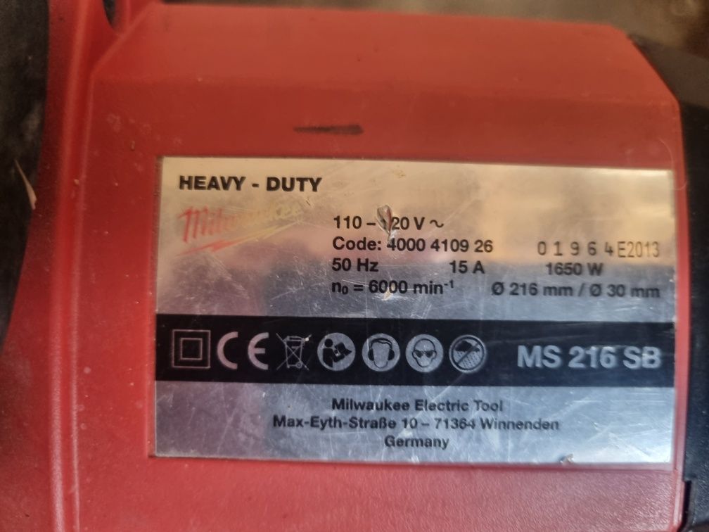 Електрически потапящ циркуляр MILWAUKEE MS 216 SB