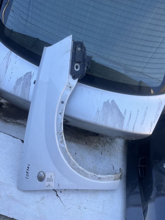 Vand aripa dreapta Opel Corsa C 2000-2006 stare f buna