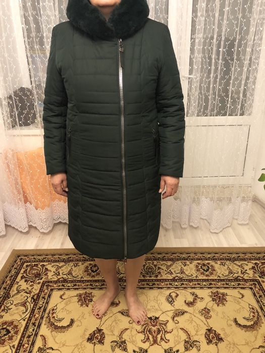 Продам тёплую зимнюю куртка 15 тысяч в отличном состоянии