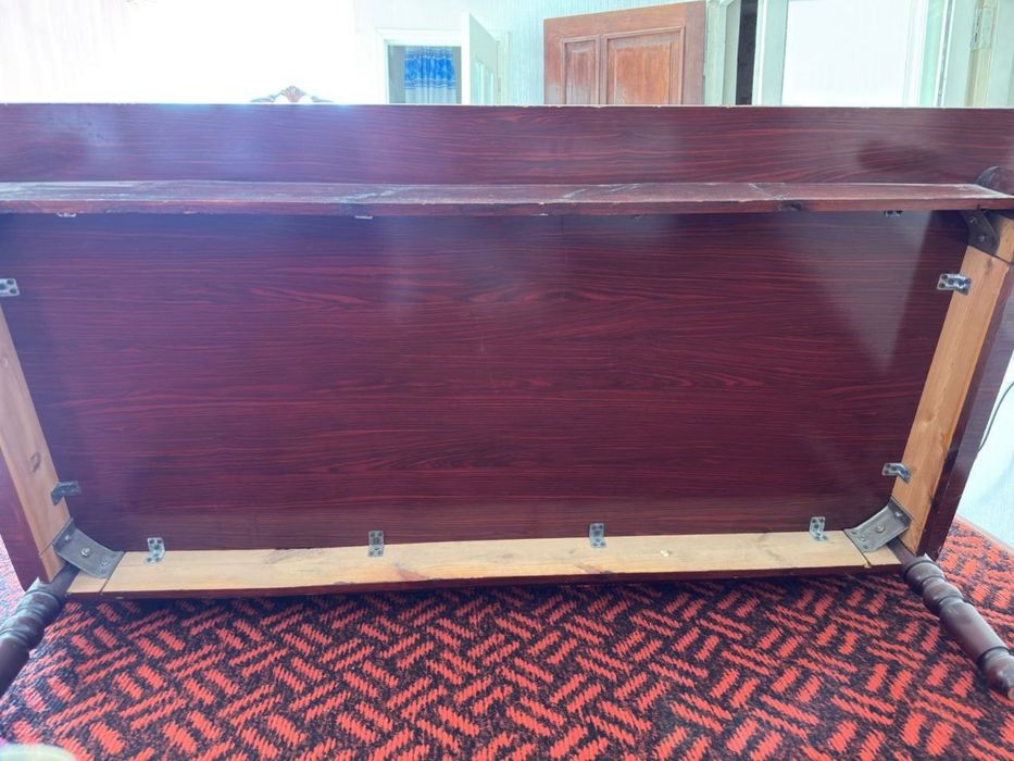 Stol 170x90 razmerli (hontaxta) 400 000 lelishamiz