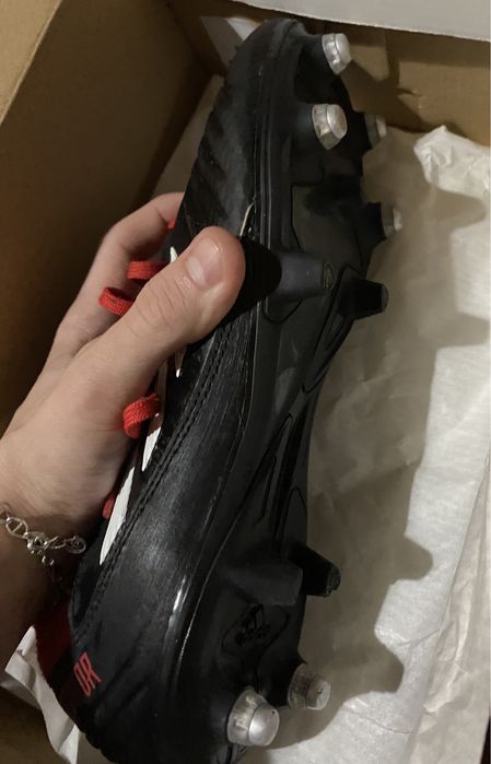 Ghete Adidas Predator 18.3