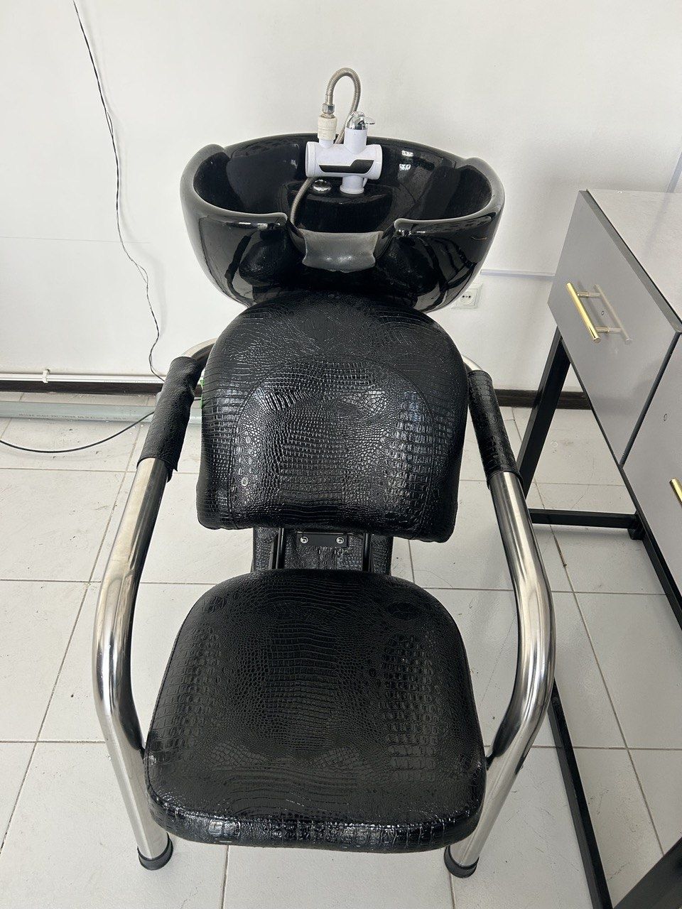 Salon jihozlari yangi bizne