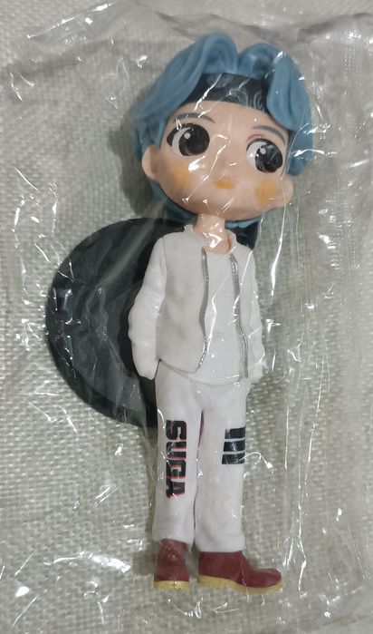 Продаю фигурки группы BTS