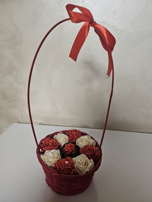 Aranjamente florare ,cosuri,genti ,buchete