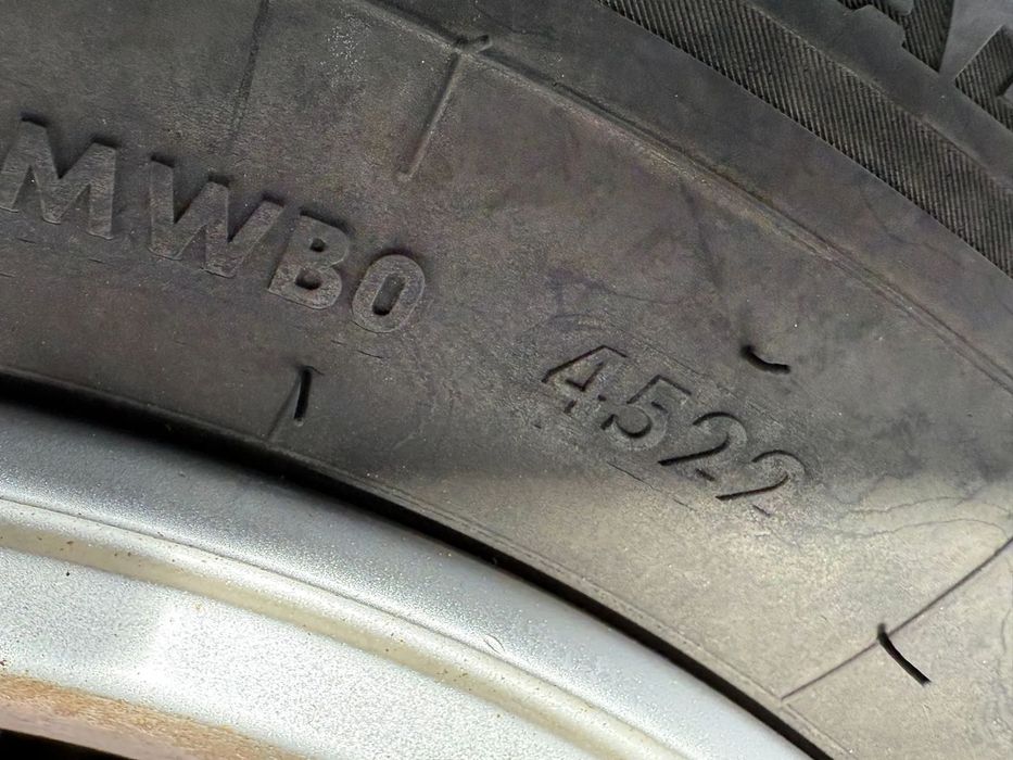 JANTE HYUNDAI R15 / 4x100 / i20 15 / 185/65 R15 / DOT-E / MWB0 4522 / 6.0J * 15 - A TYPE + CAUCIUCURI (X3)