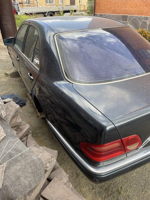 Продам запчасти w210