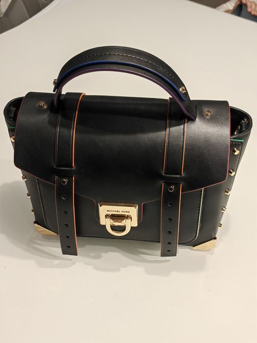 Дамска чанта Michael Kors Manhattan черна кожа с цветни елементи