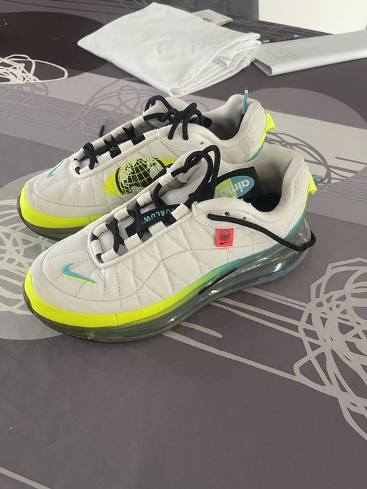 Adidasi nike air max 720