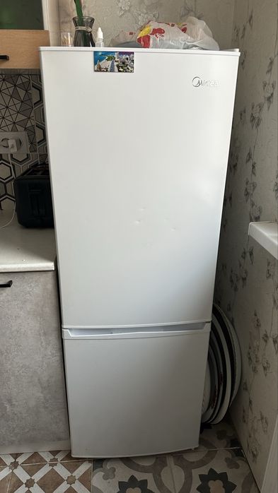 Продам холодильник