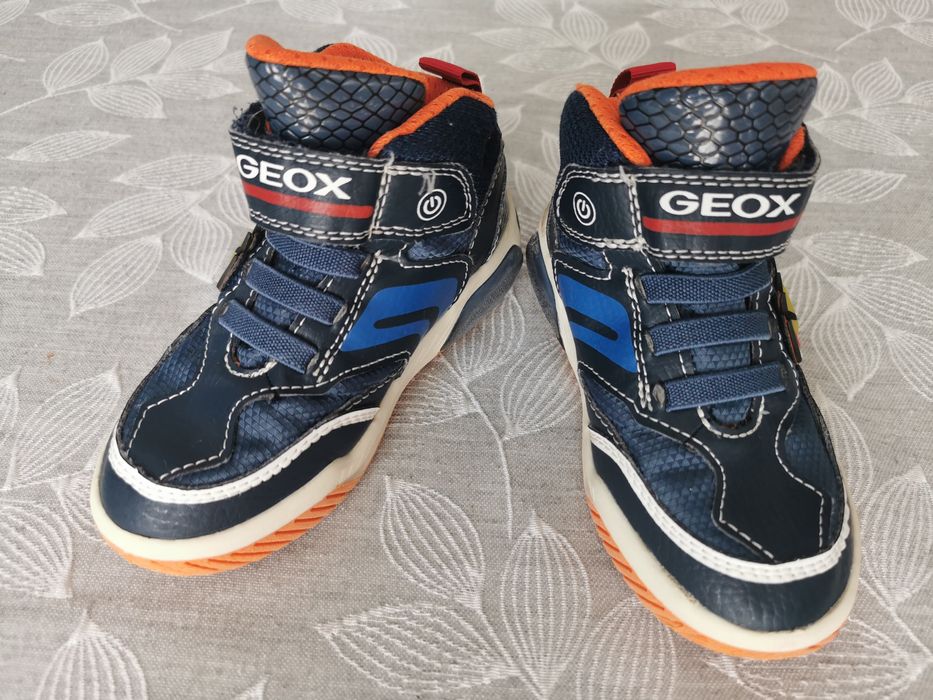 Обувки за момче Geox