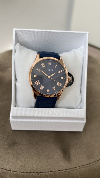Ceas Guess unisex nou cu diamant