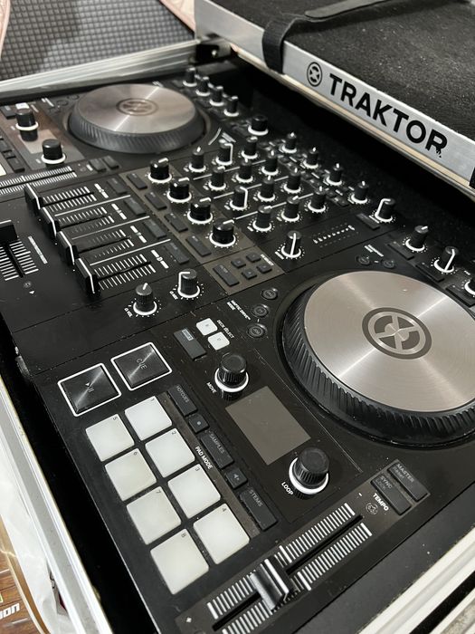 Vand Consola Traktor S4MK3