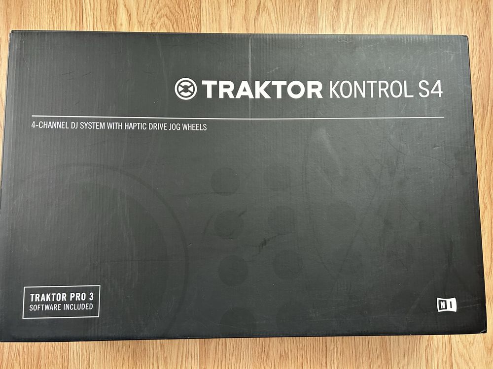 Consolă Traktor S4 Mk3