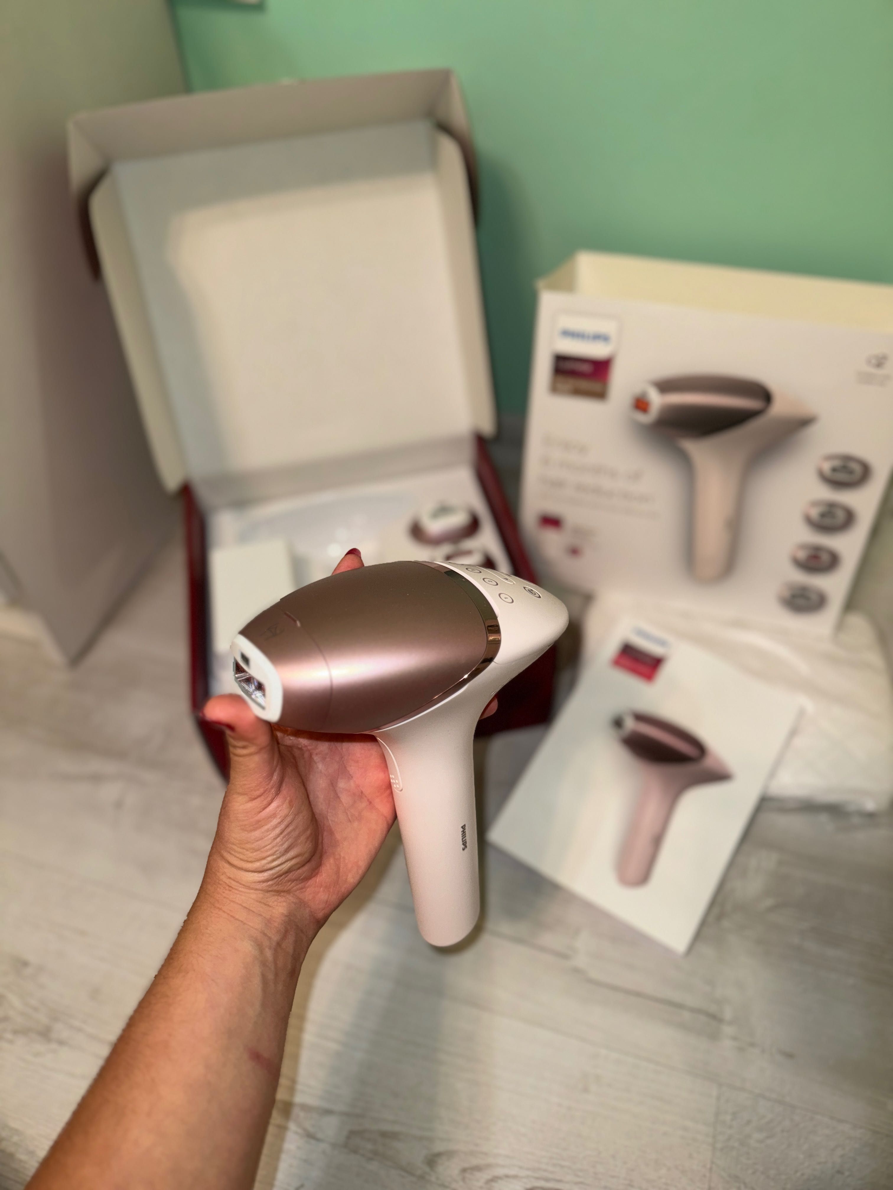 Фотоепилатор Philips lumea ipl9000