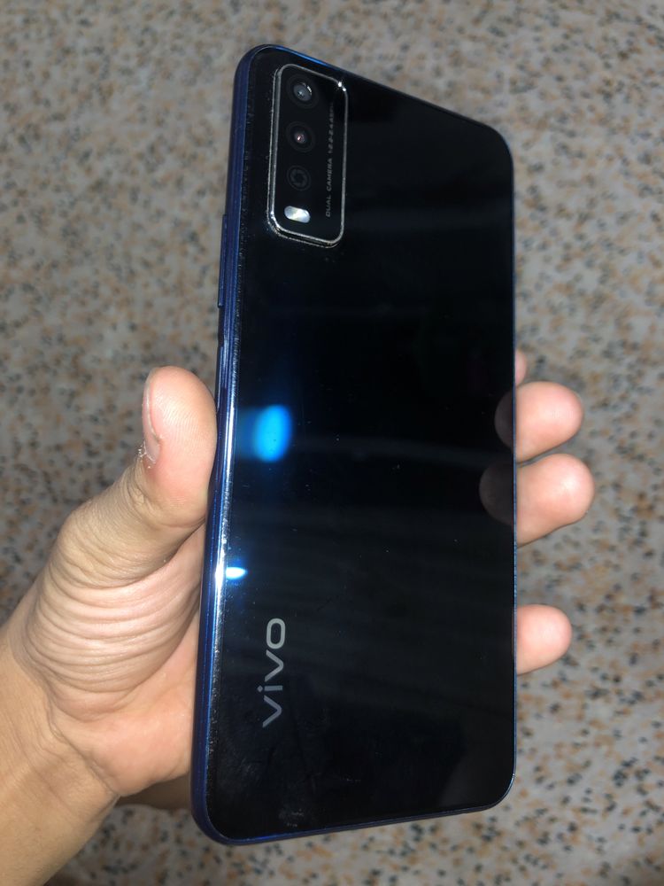 Vivo Y12 sotiladi