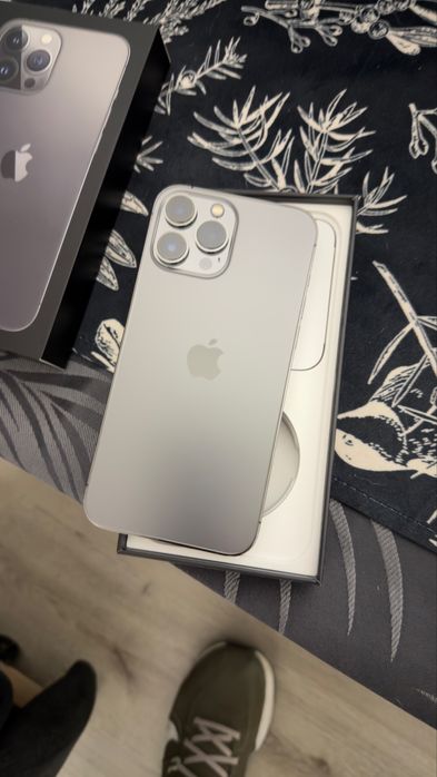 IPhone 13 Pro Max 256gb.  Моля четете цялата обява