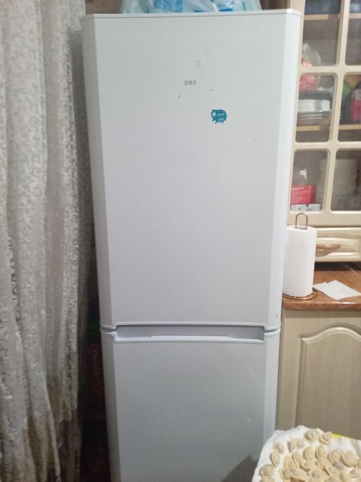 Продаю холодильник на запчасти