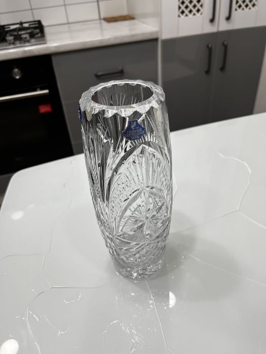Хрустальная ваза