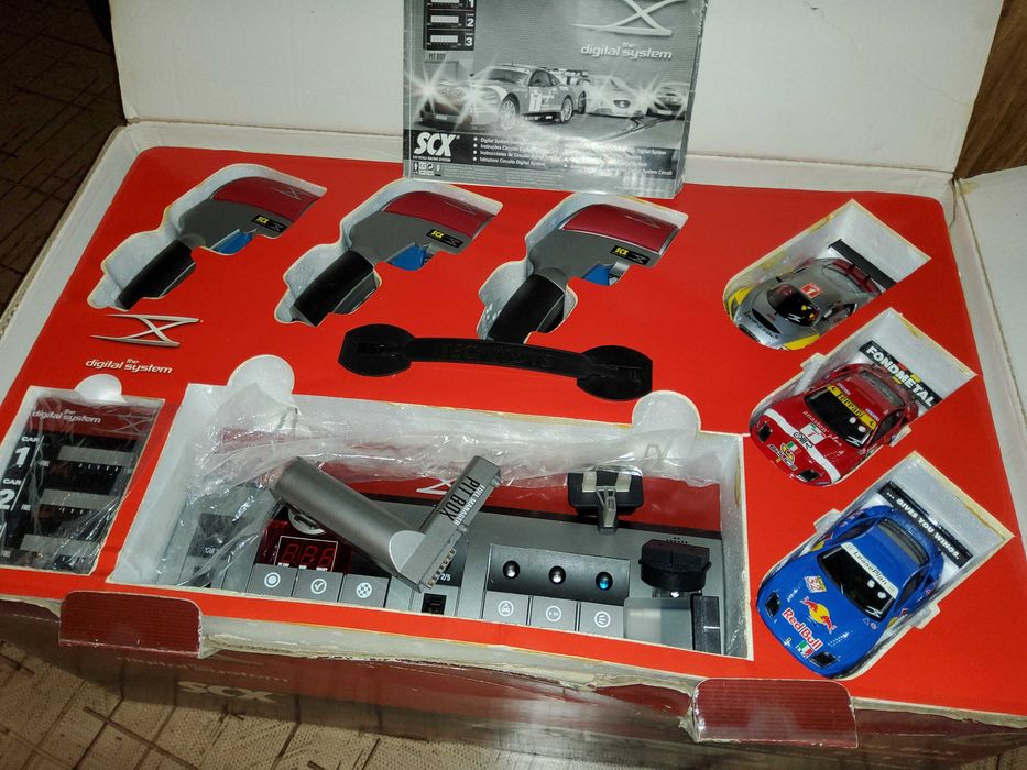 Цифровой гоночный трек SCX 1:32