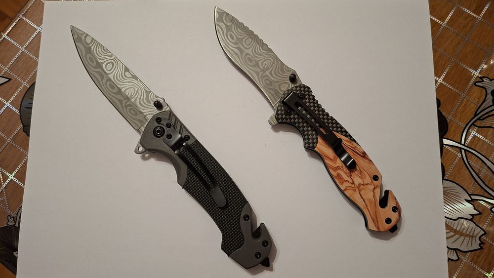 Briceag / cuțit pliabil  ( 2 modele diferite )