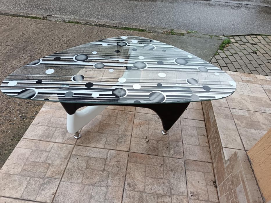 Холна стъклена маа