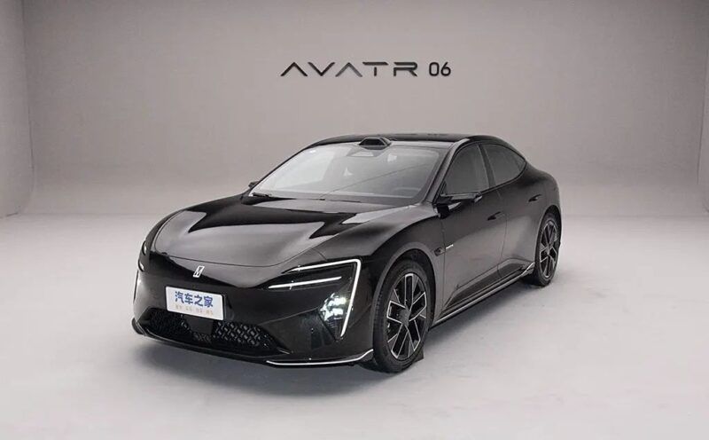 Avatr 06 Gibrid 2026