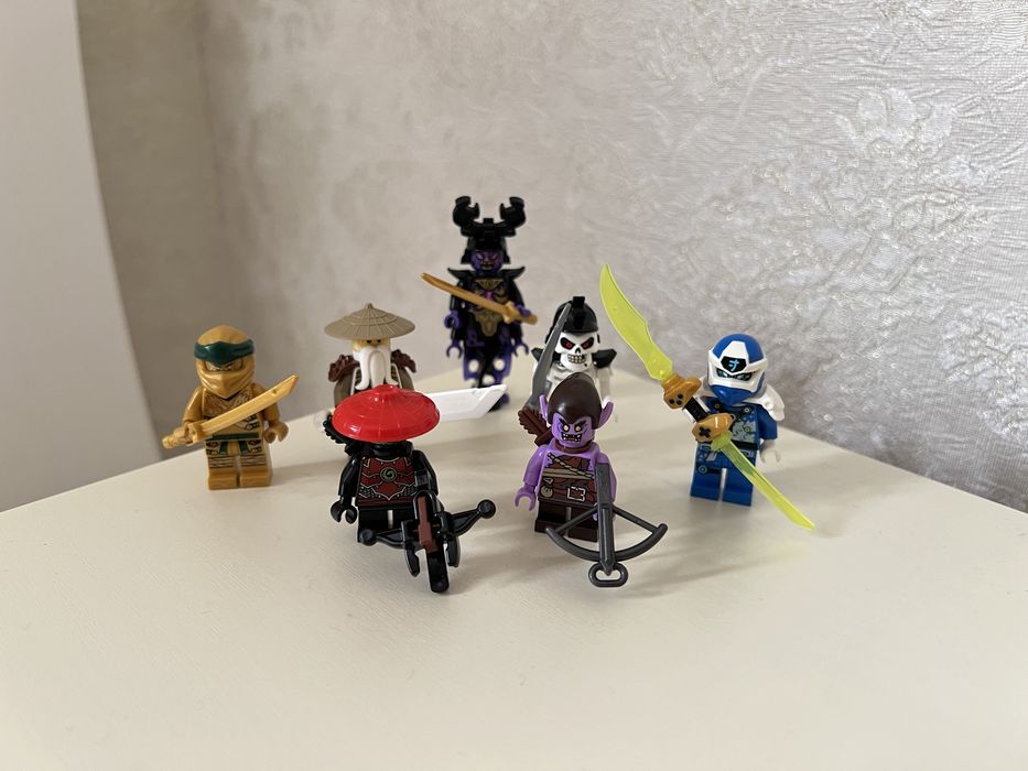 Продам лего минифигурки ниндзяго