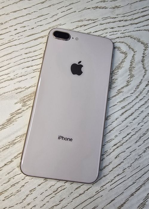 iPhone  8 Plus 64 gb
