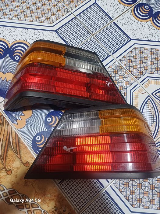 Заднии стоп w124