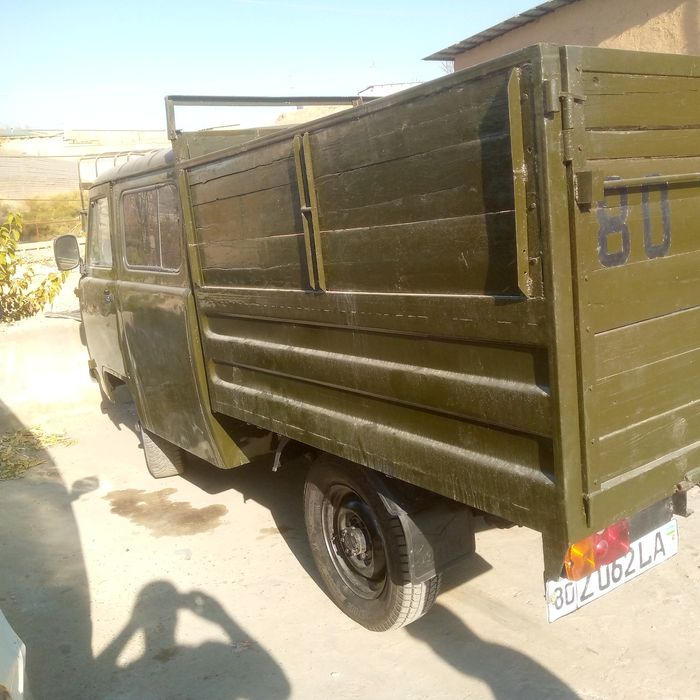 Uaz fermer sotiladi