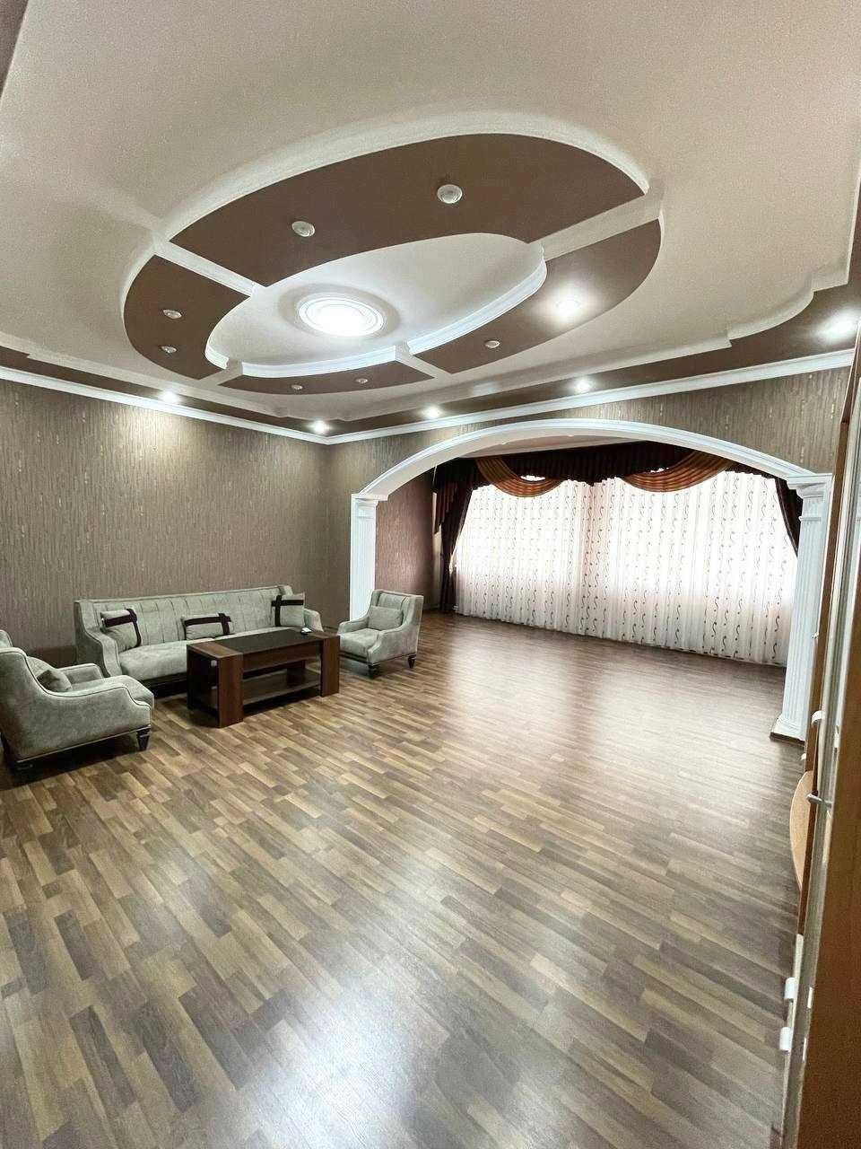 Продается 4 комнатная квартира Госпитальный м-в 265 м.кв