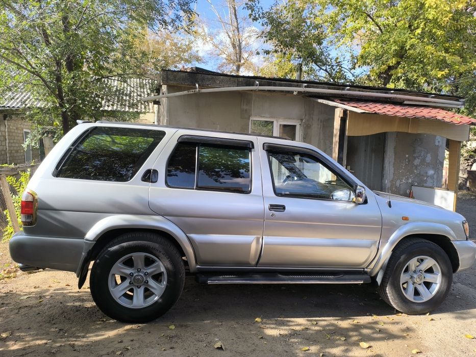 Продам джип Nissan Pathfinder
