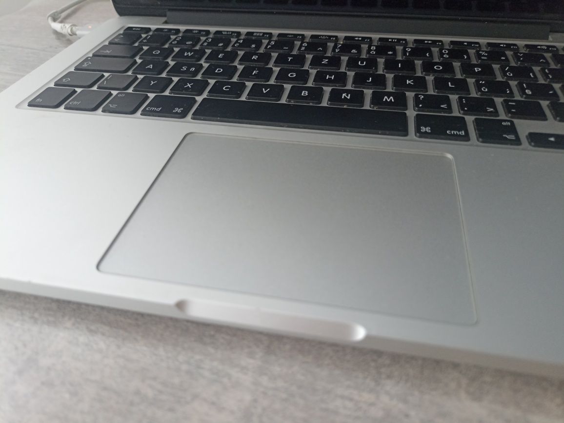 MacBook pro 13", i5, 8 Gb