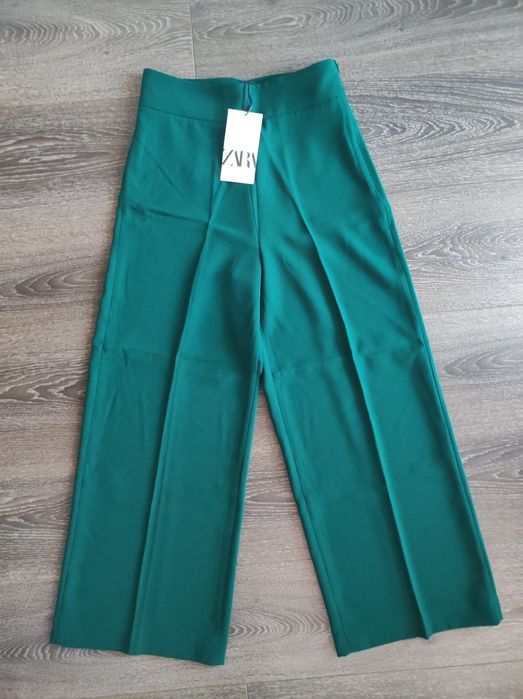 Pantaloni Zara noi wide leg, marimea xs.
