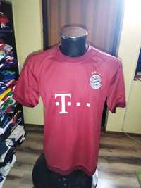 tricou bayern munchen gotze #19 marimea L nou