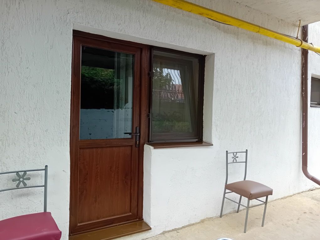 Vând apartament cu 3 camere