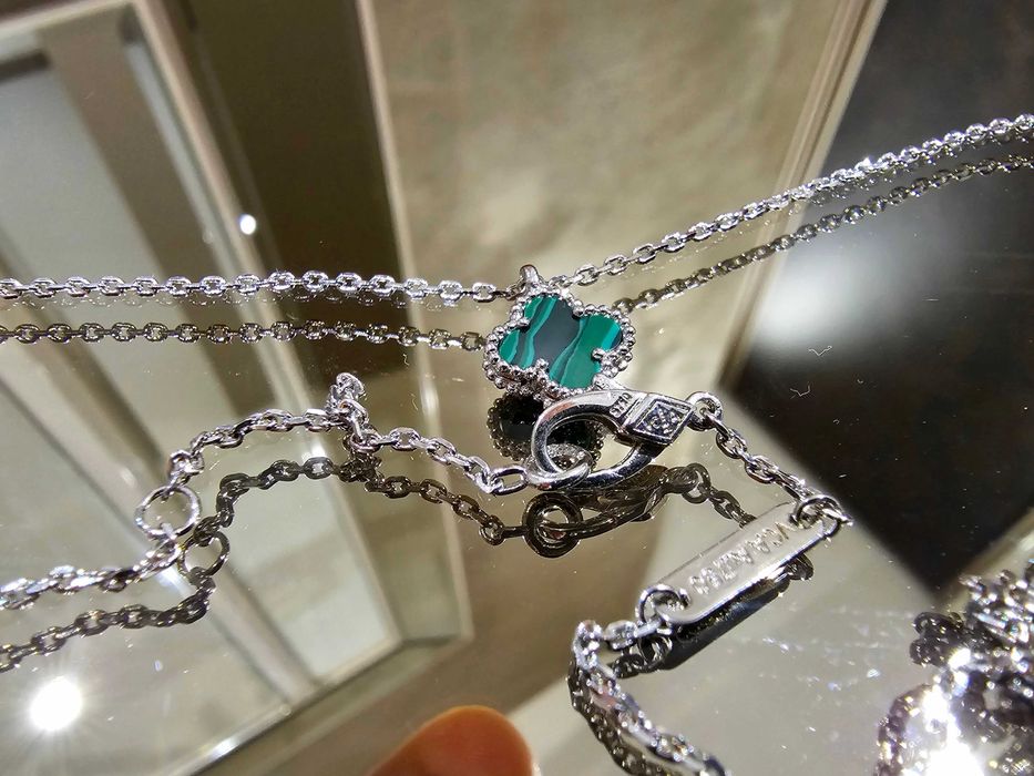 Van Cleef & Arpels VCA Silver Green Sweet Alhambra Clover Дамско Колие