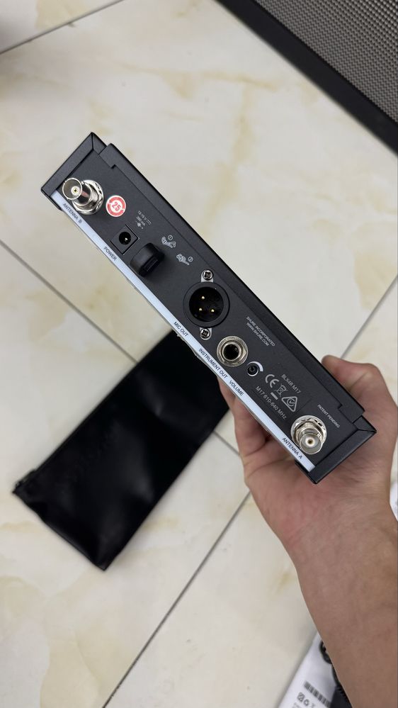 Микрофон Shure BLX4R