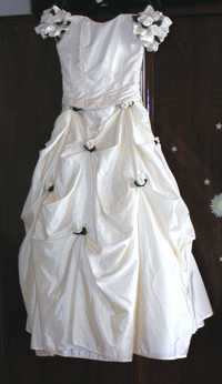 Rochie de mireasă 38-40 cu  accesorii coroniţă, voal, poșetuță, mănuşi