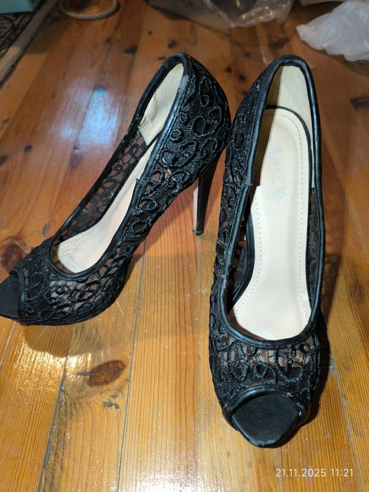 Високи официални обувки 38/39 номер