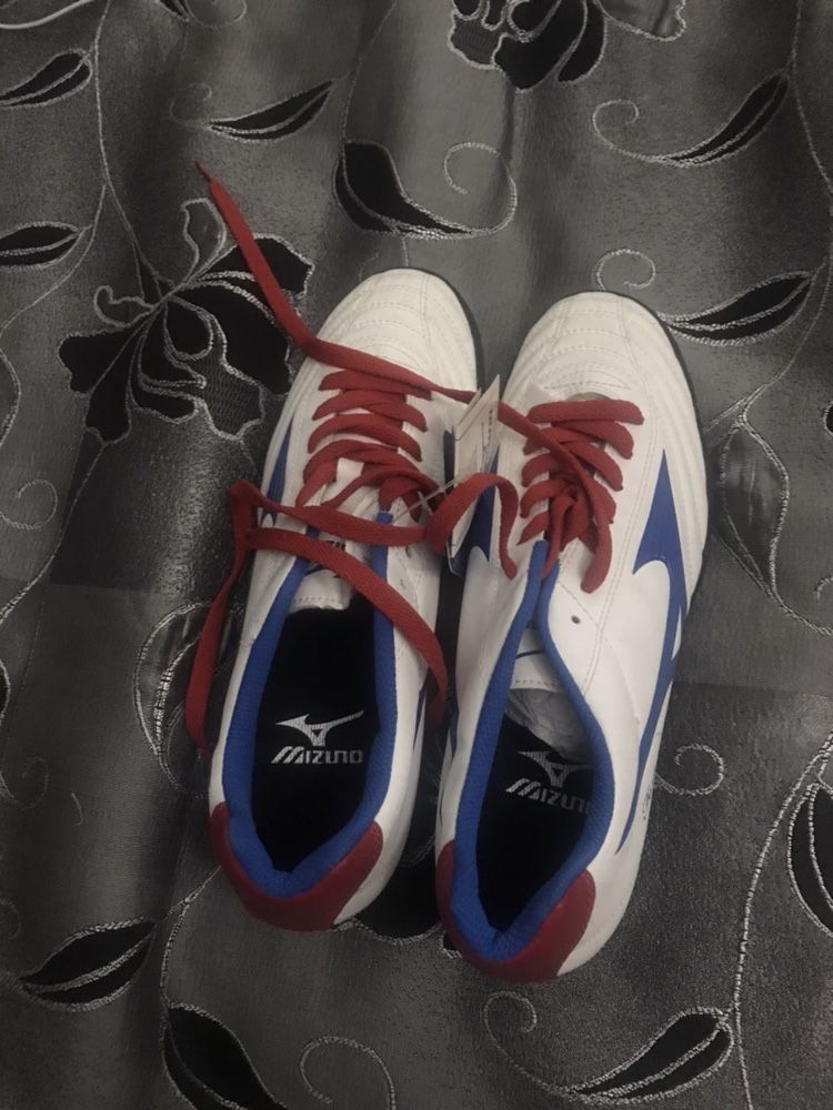 Многошиповки Mizuno