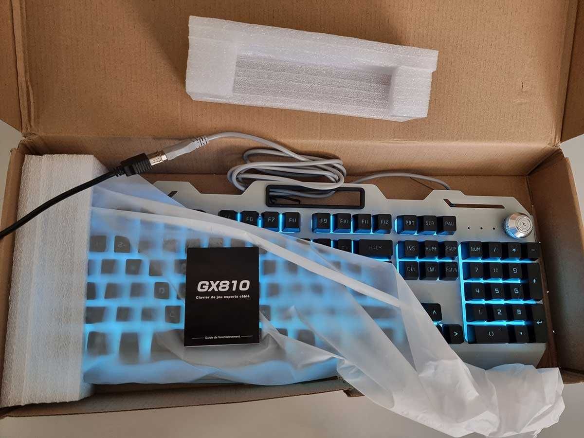 Клавиатура GX810 USB, синя подсветка, потенциометър за звук