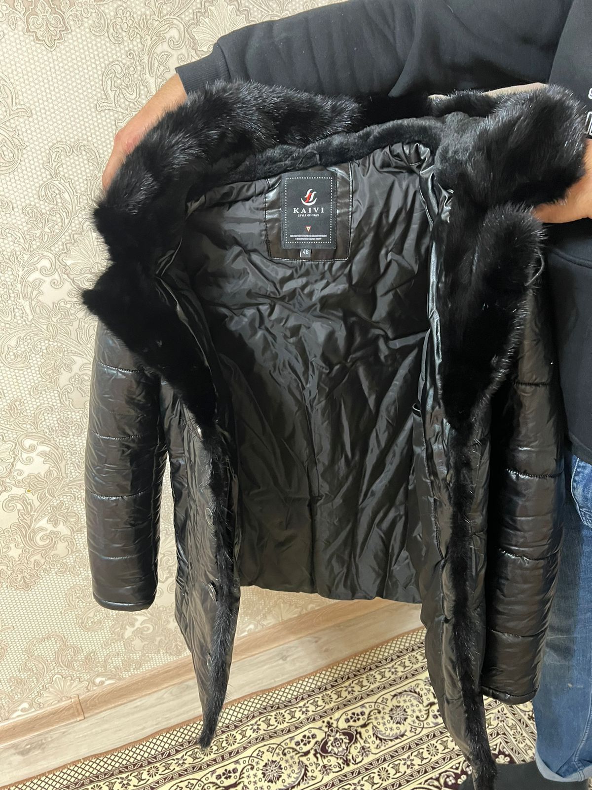 Продается зимнаяя куртка