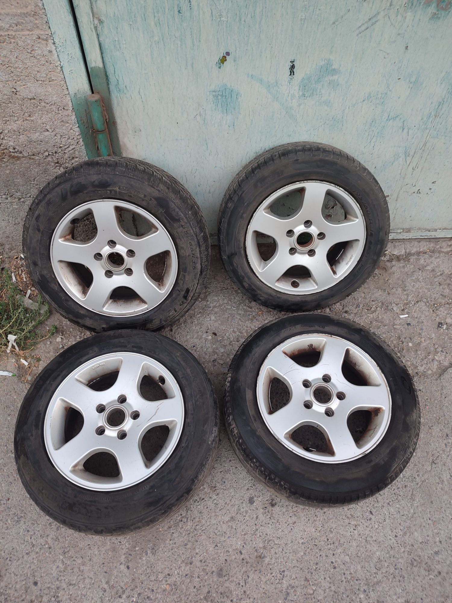 Титановые диски R15 на Мазда 626