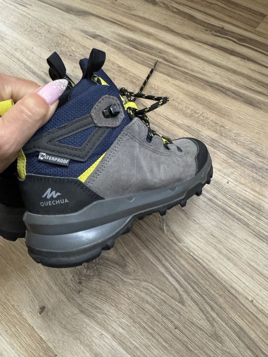 Оригинални детски кожени боти QUECHUA! 32 н