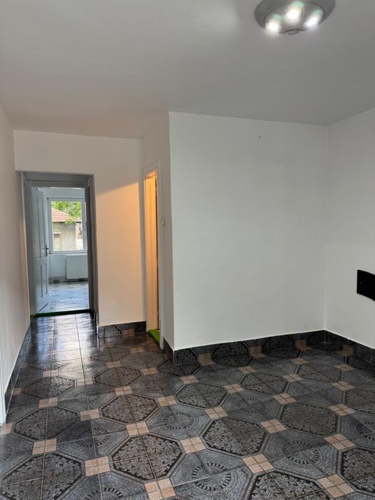 Inchiriez spatiu comercial zona Tudor