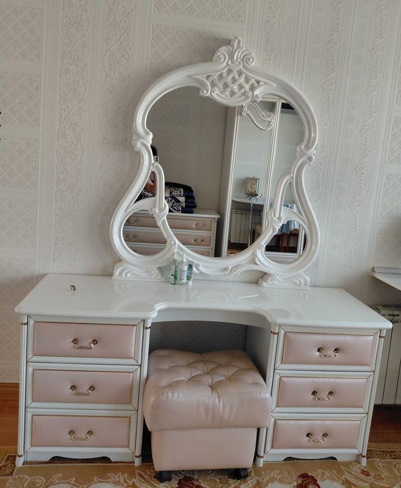 Туалетный столик
