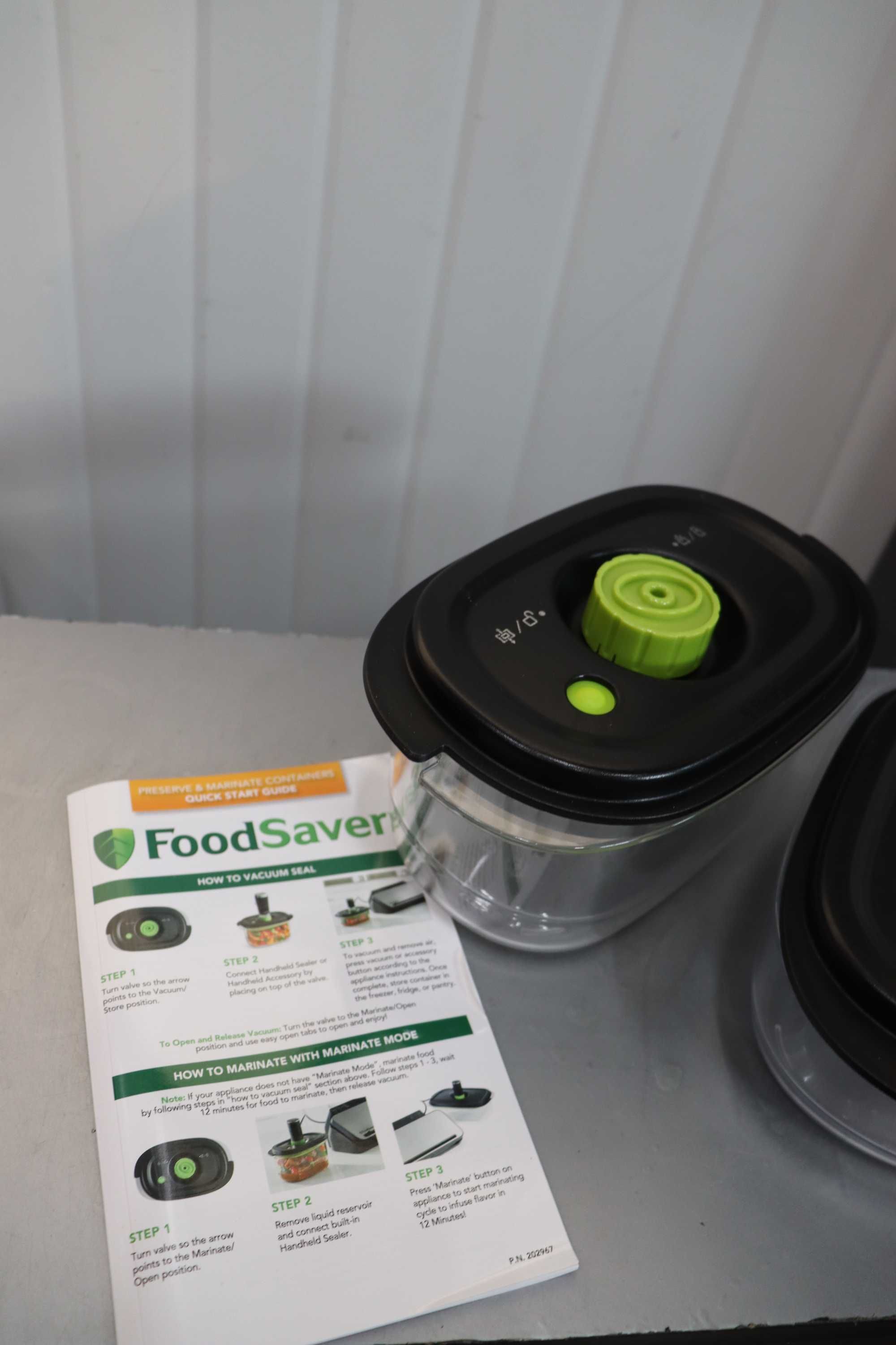 Kомплект вакуумни кутии за храна FoodSaver, 0.7 L, 1.2 L, 2бр.