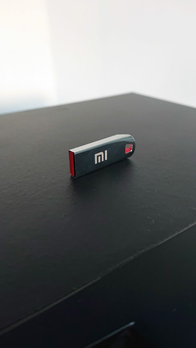 Флаш памет MI XIAOMI с подарък Адаптор TYPE-C за телефон и ключодържат