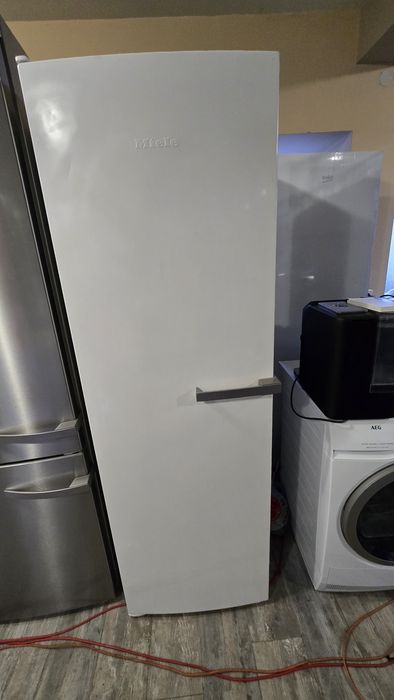 Фризер Miele 180см